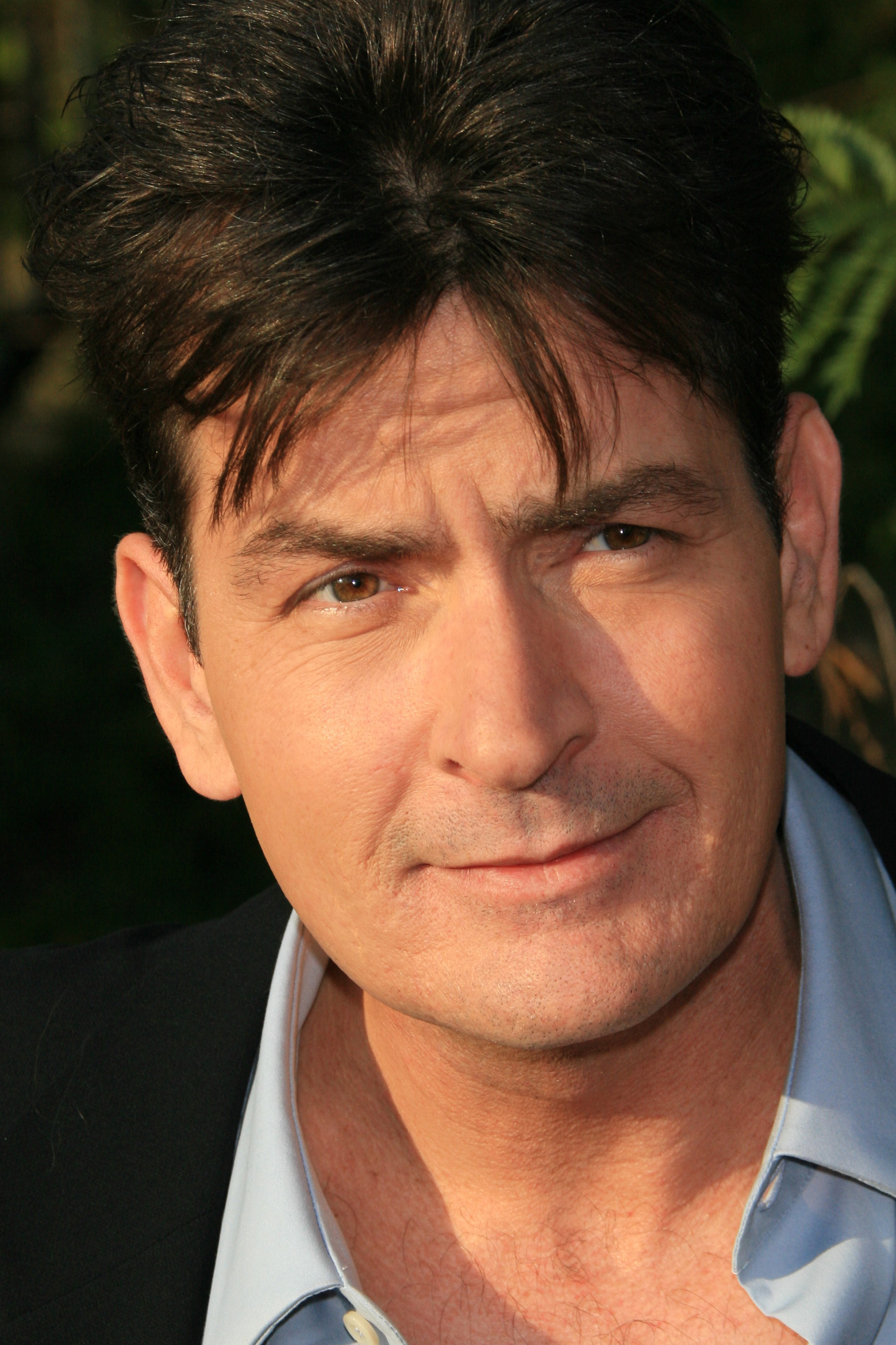 Charlie Sheen to Donate One Million Dollars
