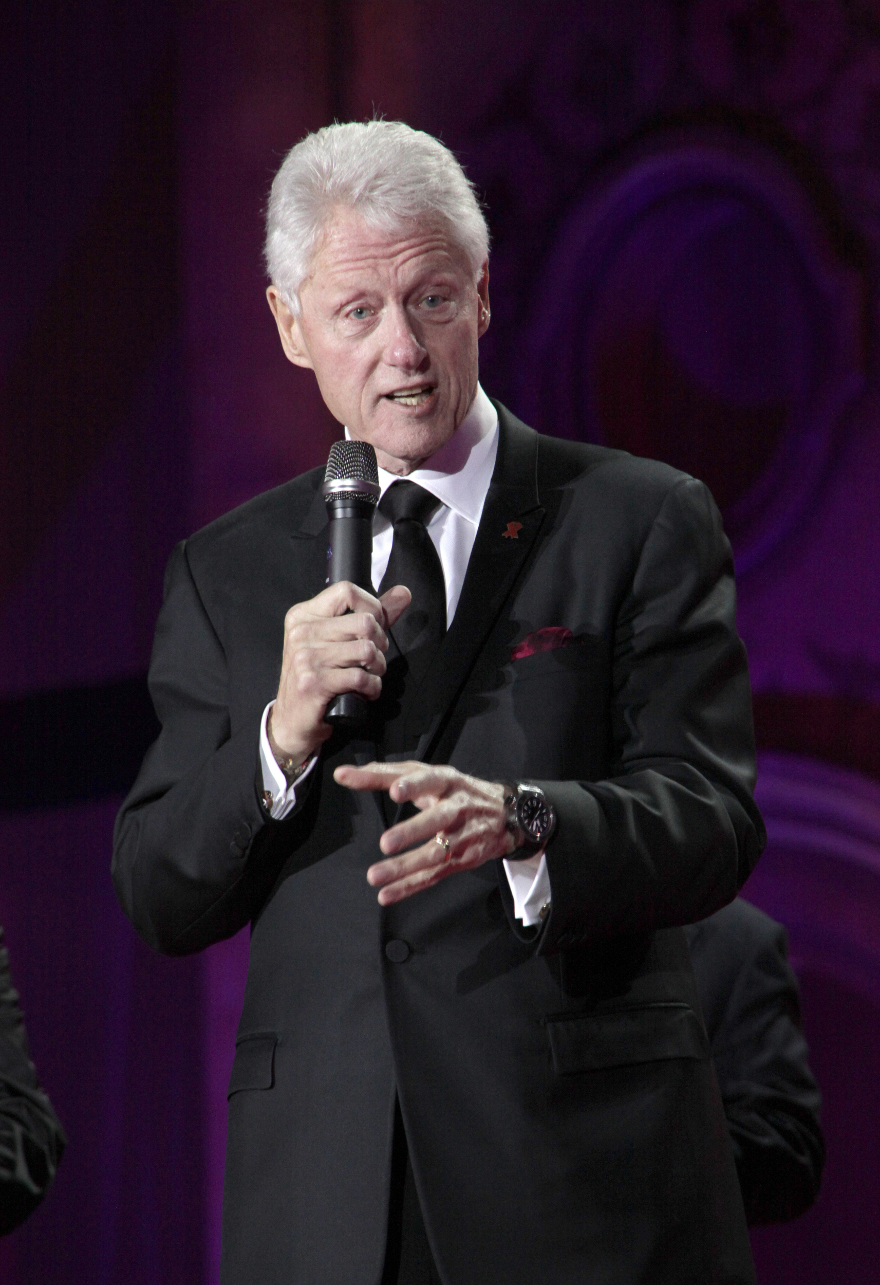 Clinton Family Launches Fundraiser for Charitable Trust